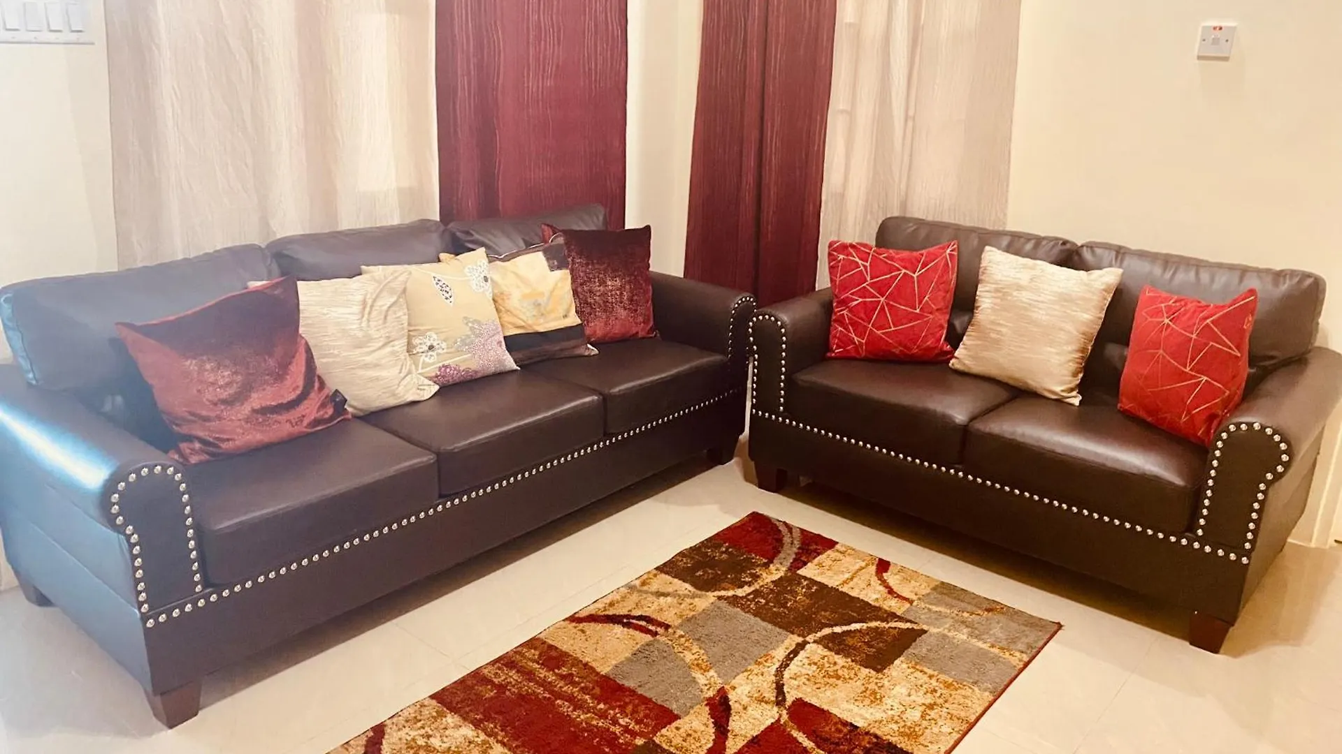 Villa Jhadano 3Br Pool & Gym Free Shuttle Washer, Dryer Florence Hall